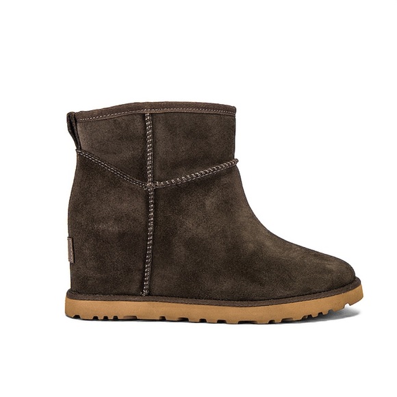 ugg mini 35